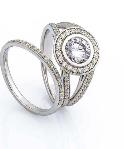 his-and-hers-wedding-rings-set-PU98HTE.jpg